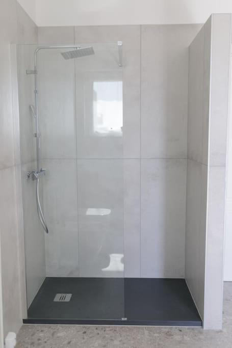 Nuovo Bianco Appena Ristrutturato Venezia