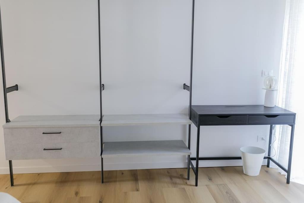 Appartamento Nuovo Bianco Appena Ristrutturato